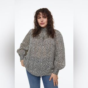 H&M standup collar satin blouse black/small flower pattern